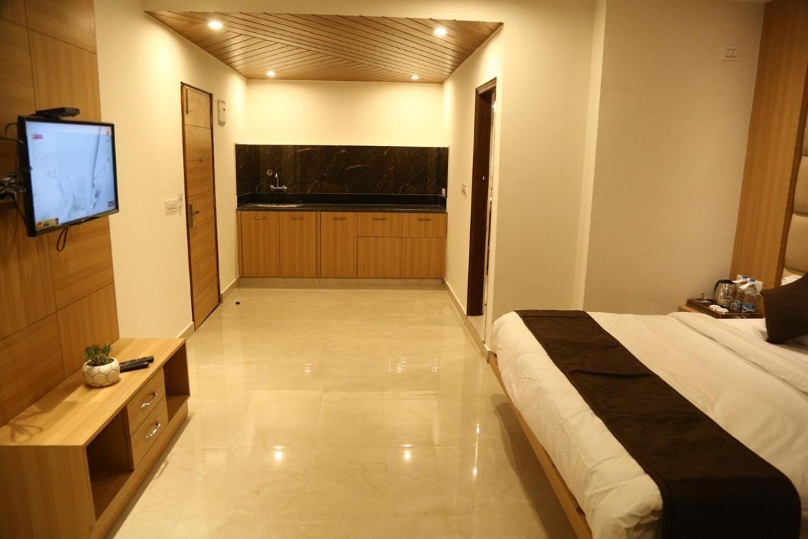 Shining Hills Hotel Mussoorie Exterior photo
