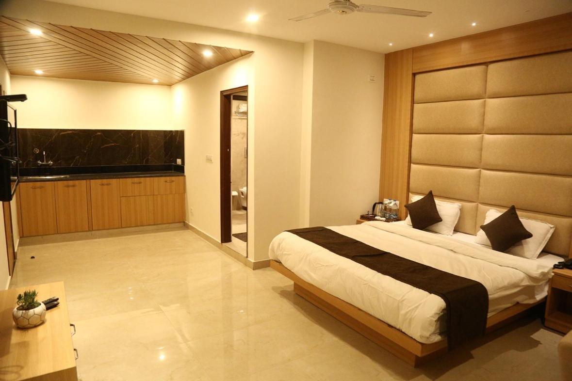 Shining Hills Hotel Mussoorie Exterior photo
